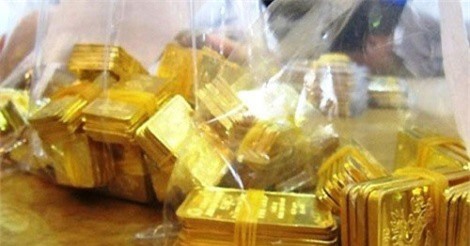 GIÁ VÀNG NGÀY 24/5: USD biến động mạnh, vàng chao đảo