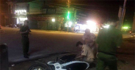 Xe ben vi phạm, tông xe CSGT rồi bỏ chạy hơn 100km