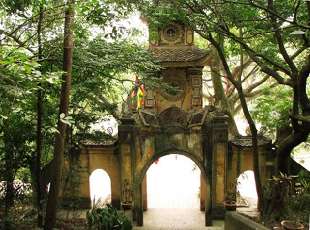 Hậu cung ngôi đền 'bước chân vào là mất mạng' ở Hải Dương