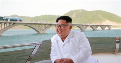 Ông Kim Jong-un làm gì trong ngày ông Trump tuyên bố hủy họp?