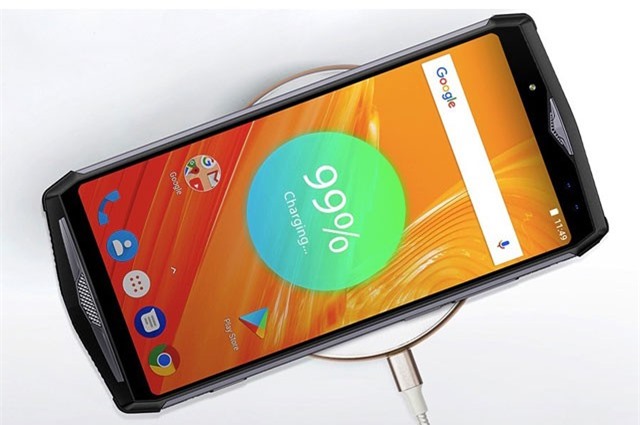 Smartphone pin khủng, màn hình Fullview, RAM 6 GB, mở khóa bằng khuôn mặt, giá gần 6,2 triệu đồng