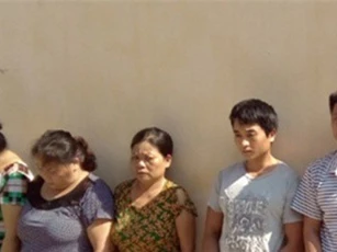 Triệt xóa sới bạc chuyên nghiệp, thu giữ hơn 100 triệu đồng