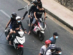 Truy bắt 2 nhóm nổ súng trong quán cà phê ở Sài Gòn