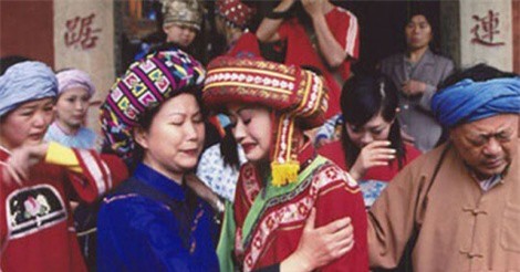 5 phong tục đám cưới kỳ lạ đến khó tin trên thế giới