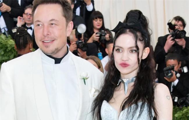 Vừa mới có bạn gái ca sĩ, Elon Musk lập tức đăng đàn chỉ trích Spotify và Apple Music bóc lột nghệ sĩ