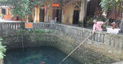 Huyền tích ba “cụ cá thần” nghìn năm tuổi ở giếng Ngọc