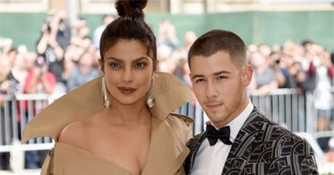 3 năm sau khi chia tay Hoa hậu Hoàn vũ, Nick Jonas hẹn hò Hoa hậu Thế giới