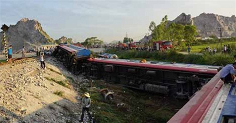 Tai nạn tàu SE19 do lỗi chủ quan của nhân viên gác chắn và lái xe tải