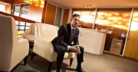 Triệu phú tự thân Grant Cardone: Muốn thành công, đừng mù quáng tin vào câu nói “hãy cứ là chính mình”