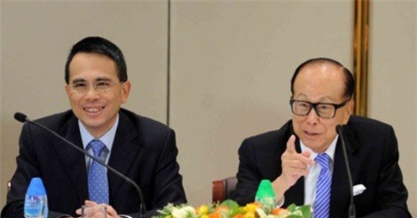 Tỷ phú Lý Gia Thành chính thức ‘truyền ngôi’ cho con trai