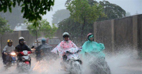 DỰ BÁO THỜI TIẾT (31/5): Miền Bắc chuyển mưa dông, đề phòng tố, lốc và gió giật mạnh