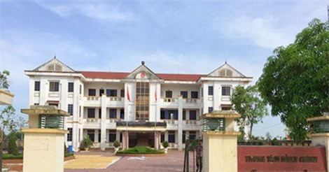 Cán bộ xã bị kiểm điểm vì xúc phạm người dân