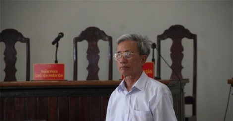 Giám đốc thẩm vụ "yêu râu xanh" 78 tuổi dâm ô hàng loạt bé gái