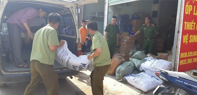 Hà Nội: Phát hiện hơn 1 tấn nguyên liệu làm trà sữa không rõ nguồn gốc xuất xứ