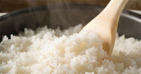 Mẹo cứu nguy nếu không may nấu cơm bị sống