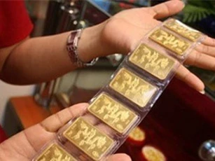 GIÁ VÀNG NGÀY 3/6: Trọn tuần giảm giá, tuần mới mờ mịt