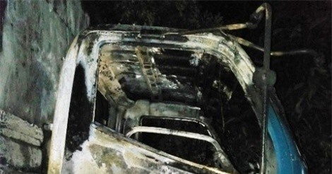 Xe tải đậu gần nhà bị kẻ gian táo tợn phóng hoả đốt trong đêm