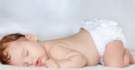 Cảnh báo rủi ro sức khỏe của trẻ sơ sinh có thói quen nằm sấp