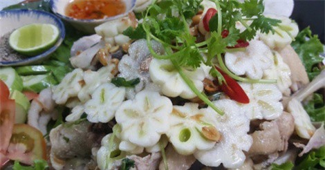 Gỏi gà măng cụt xanh - thứ đặc sản 'độc quyền' của Bình Dương