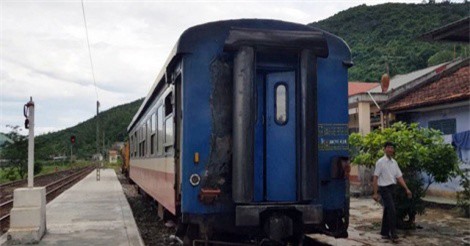 Tàu hỏa đang lưu thông bất ngờ bốc cháy