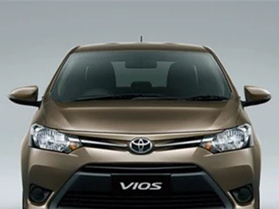 Toyota khuyến mãi hấp dẫn cho khách hàng mua xe Innova và Vios