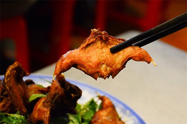 Đặc sắc vịt nấu chao và chuột đồng chiên nước mắm ở Cần Thơ