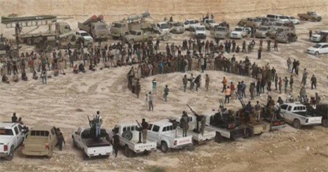 Ảnh: Phiến quân "khoe" sức mạnh trước cuộc đối đầu quân đội Syria ở Dara’a và Al-Quneitra