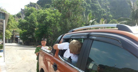 Bắt “đạo chích” phá cửa ô tô trộm điện thoại Vertu cùng nhiều tài sản khác