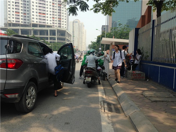 Thi Tiếng Anh vào lớp 10 chuyên dễ đạt điểm tuyệt đối nhưng tỷ lệ chọi cao