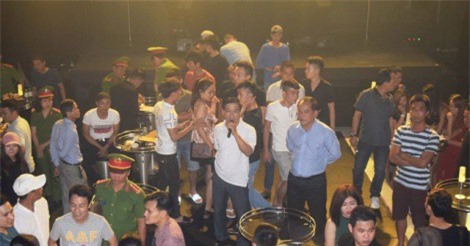 “Đột kích” bất ngờ quán Bar ASTA Huế, phát hiện số lượng lớn ma tuý tổng hợp