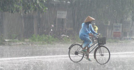 DỰ BÁO THỜI TIẾT (10/6): Bắc Bộ chuyển mưa dông, đề phòng tố, lốc và gió giật mạnh