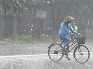 DỰ BÁO THỜI TIẾT (10/6): Bắc Bộ chuyển mưa dông, đề phòng tố, lốc và gió giật mạnh