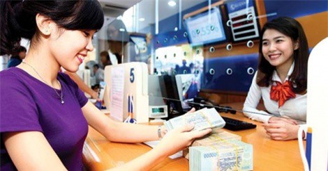 Đua kích cầu tín dụng: Lãi suất vẫn khó giảm