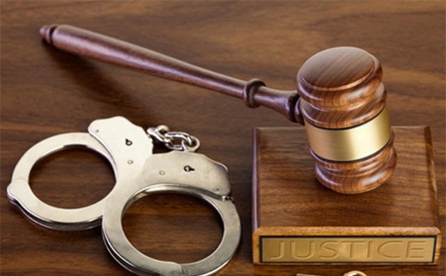 Thanh niên bị tạm giam vì rủ bạn gái 14 tuổi ‘ăn trái cấm’