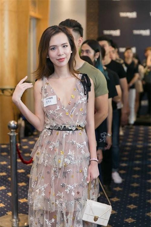 "Tiểu thư nhà giàu Việt" bị loại ở The Face vì giày cao 25 triệu đồng