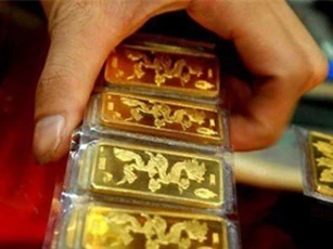GIÁ VÀNG NGÀY 11/6: Lặng yên trước bão