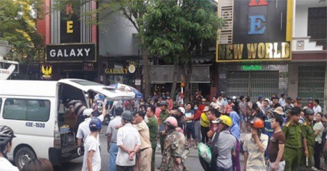 Ba mẹ con va chạm với xe bồn, bé trai 8 tuổi tử vong