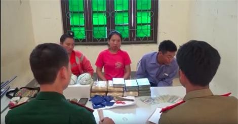 Bắt 3 đối tượng mua bán ma túy có vũ khí nóng