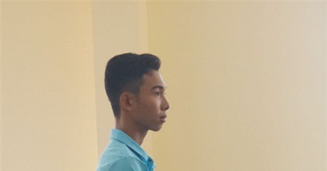 Bắt học sinh cống nạp tiền, lãnh án tù