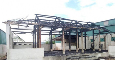 Châm lửa thiêu rụi quán đối thủ chuẩn bị khai trương