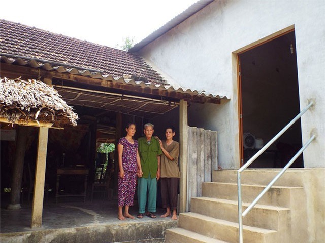 Người nghèo ôm nợ vì “nhà từ thiện” hứa cho tiền rồi... biến mất