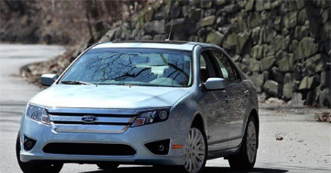 Những tỷ phú thích đi xe cũ