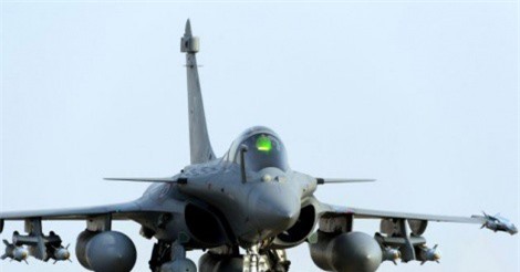 Pháp tăng cường tấn công quân sự bên trong Syria