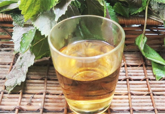 Bất ngờ với công dụng làm đẹp thần kỳ của nước lá tía tô