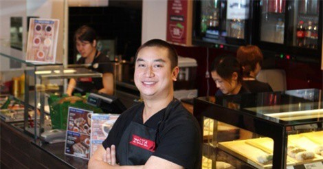 Chàng trai Việt trở thành triệu phú Australia nhờ món gỏi cuốn