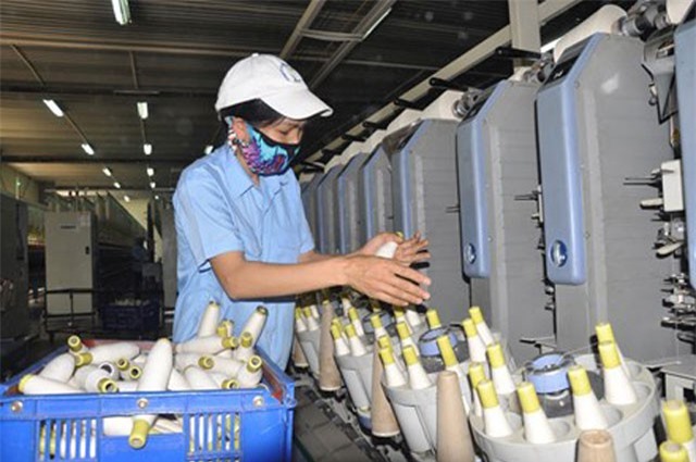 Những thách thức với tổ chức công đoàn và hệ thống chính trị khi Việt Nam thực thi cam kết về lao động, công đoàn trong TPP