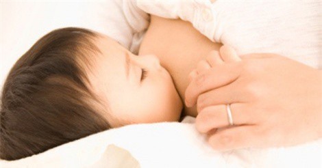 Thành phần trong sữa mẹ có thể giảm nguy cơ dị ứng cho trẻ
