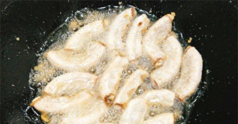 Cách làm lòng heo chiên mắm đậm đà đưa cơm