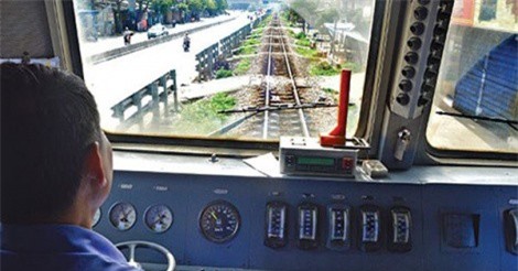 Chính thức cấm nhân viên chạy tàu dùng smartphone khi lên ban