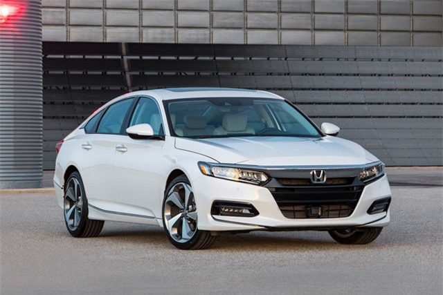 Top 10 xe hơi đường trường lý tưởng nhất trên thị trường